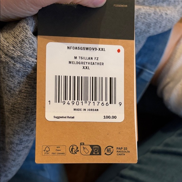 NWT— The North Face Heather Gray Fleece —XXL - Picture 8 of 8